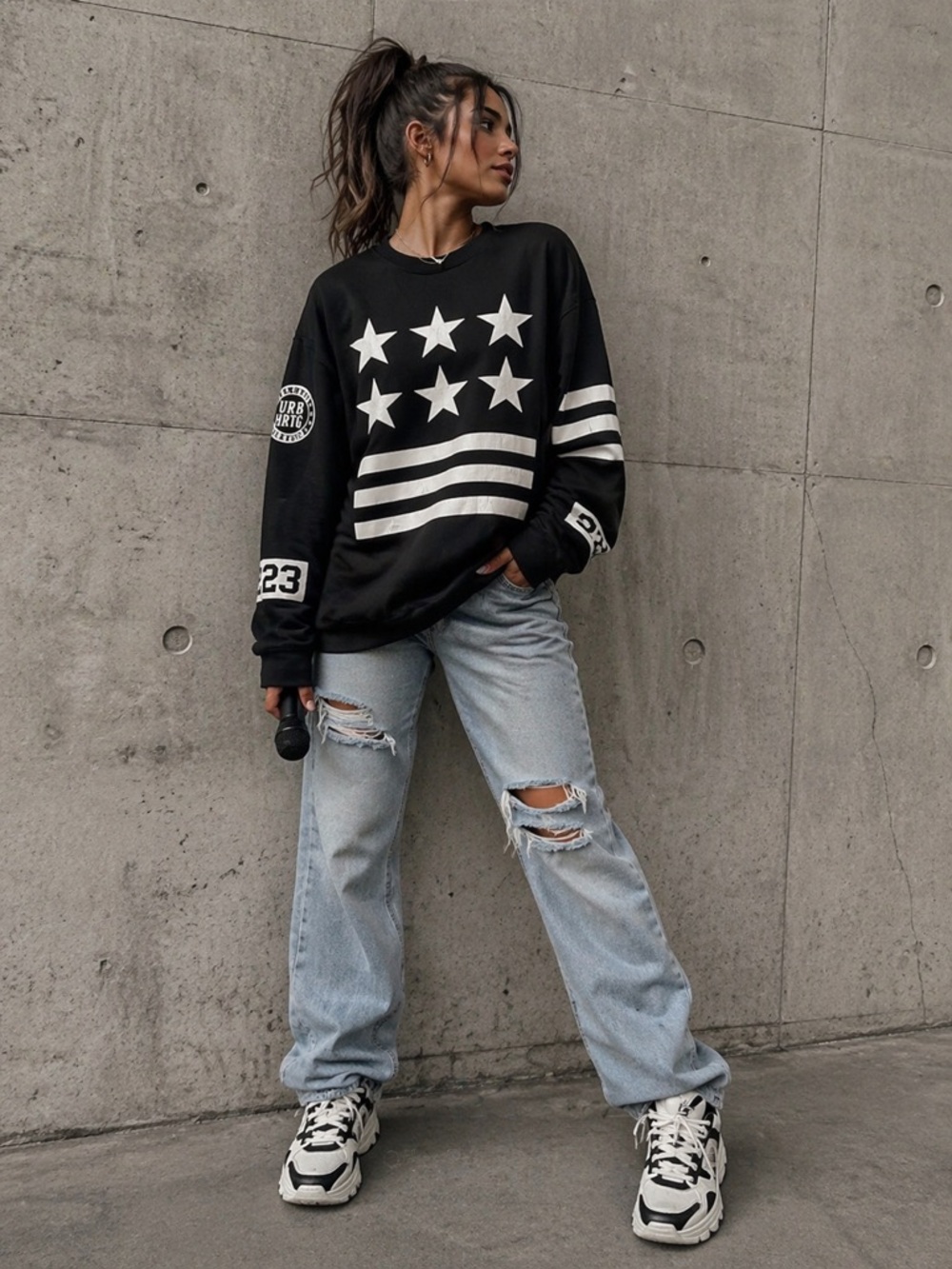 Urban Heritage Black Crewneck Sweatshirt Women’s L Streetwear Stars Stripes